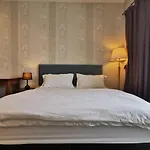 Pangsapuri 50 m² dengan 1 bilik tidur dan 1 bilik mandi peribadi di Melaka Raya
